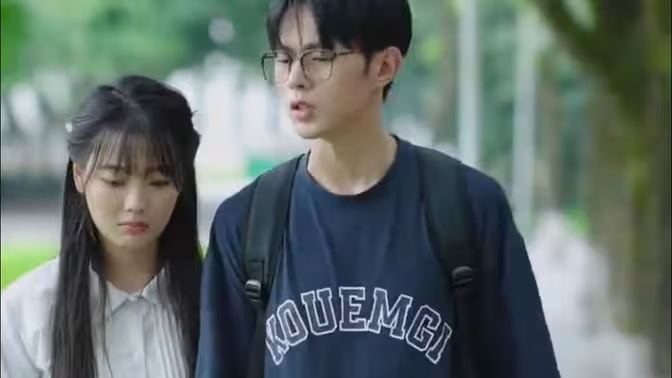 被女大學(xué)生誣陷偷拍，我的國(guó)士身份曝光了(全集)